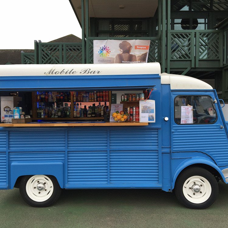 Banquetinnbar's tweet photo. Banquet inn fully stocked bars for all occasions #mobilebar #CraftBeer #gin #funbars https://t.co/75FzcCujbz