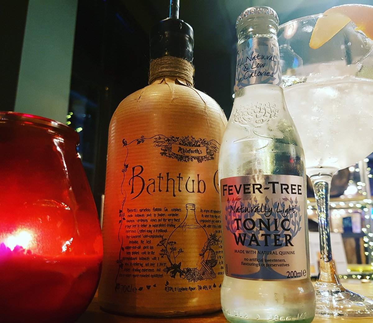EditorsTap's tweet photo. January is all about ginuary! 20% of selected Gin

Our favourite this week is Bath Tub gin with an orange twist and light tonic. Nom Nom!

#gin #bathtubegin #g&amp;t #tonic #fevertree #ginuary #Editorstap #london #fetterlane https://t.co/wMwCIPF7iI