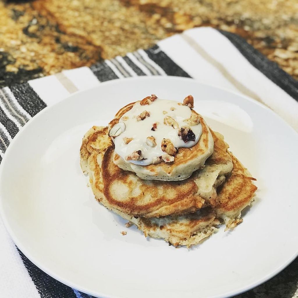 BirdandIvy's tweet photo. Need a cozy morning breakfast this is both tasty and super healthy? Look no further than our Carrot Cake Pancakes! Recipe includes modifications for gluten free and vegan needs!  I’ll definitely be making them for our family camping ⛺️ in a couple of… https://t.co/hI0dEEAa7H https://t.co/CklFUFDDdM