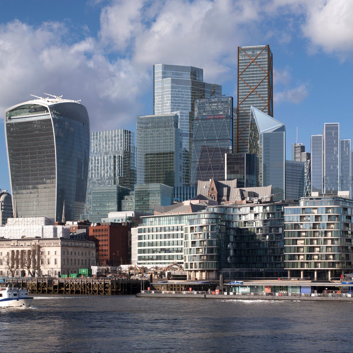 Gr8_Interiors's tweet photo. 13 skyscrapers set to transform City of London skyline by 2026 https://t.co/HjQsO3PwCQ https://t.co/ch1bGCWdkD