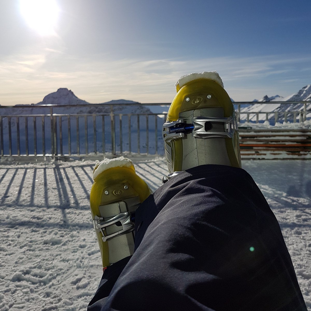 kas_ski's tweet photo. #pic from today 😃 #iloveit #tourtheski #samsung #sgs7 #zima #śnieg #gory #freetime #feelaustria #myaustria #oesterreich #skis #skiing #zdalaodwszystkiego #weroamaustria #austriantime #fun #moelltalergletscher #relaks #odpoczynek #widok #alps https://t.co/ZebFdSzhEX
