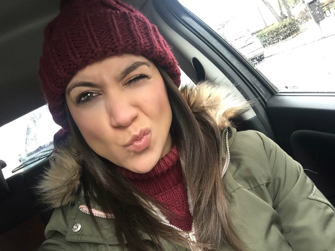 lidia57139725's tweet photo. Que frio❄️❄️❄️! Feliz miércoles!!! https://t.co/79zaZXhadj