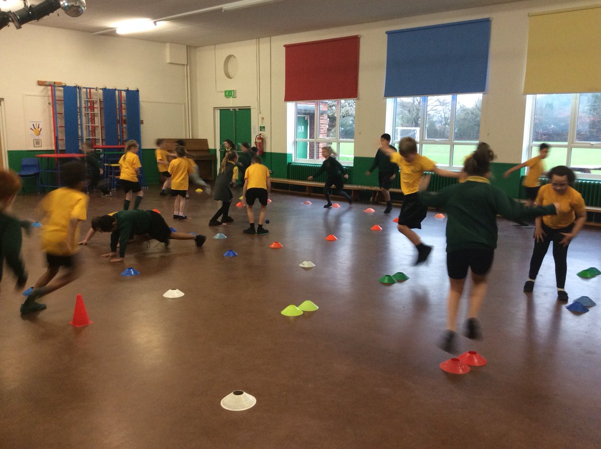 firsprimarysale's tweet photo. #Year4SC #Year4KH We tested our stamina in PE today by completing a stamina based circuit. #HealthRelatedFitness #ActiveFirs @PEandSportsHub https://t.co/VEjeTF5MZi