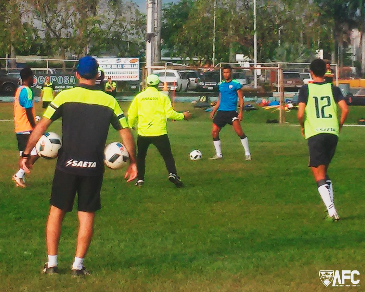 AraguaFC's tweet image. #PRIMERA | Imágenes del entrenamiento matutino del conjunto Aurirrojo en su #7mo día de preparación de cara al Torneo Apertura 2018. 
#PretemporadaAurirroja ⚽️ 💪 2⃣0⃣1⃣8⃣ #FutVE
 @GobiernoAragua