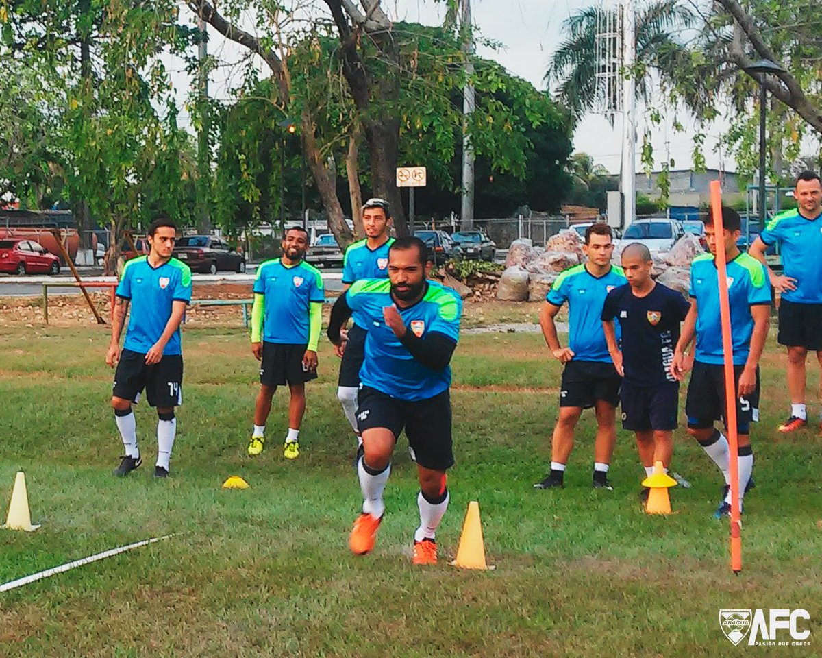 AraguaFC's tweet image. #PRIMERA | Imágenes del entrenamiento matutino del conjunto Aurirrojo en su #7mo día de preparación de cara al Torneo Apertura 2018. 
#PretemporadaAurirroja ⚽️ 💪 2⃣0⃣1⃣8⃣ #FutVE
 @GobiernoAragua