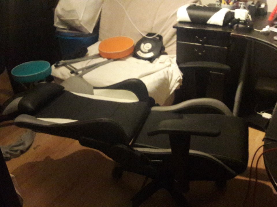 MeromYT's tweet photo. @DXRacerEurope But.. can you do this!? https://t.co/I2yGlZBHdq