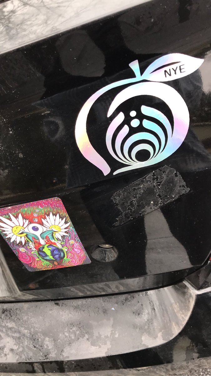 peebanjay's tweet photo. I gotta get that old sticker residue off somehow but yeeee new car decals I’m so happy 🌈💕🌻 @bassnectar @bass_network ( #blacklightvisuals and #etsy coming in clutch w the stickers ☺️❤️ ) https://t.co/DzHh0vqYPz