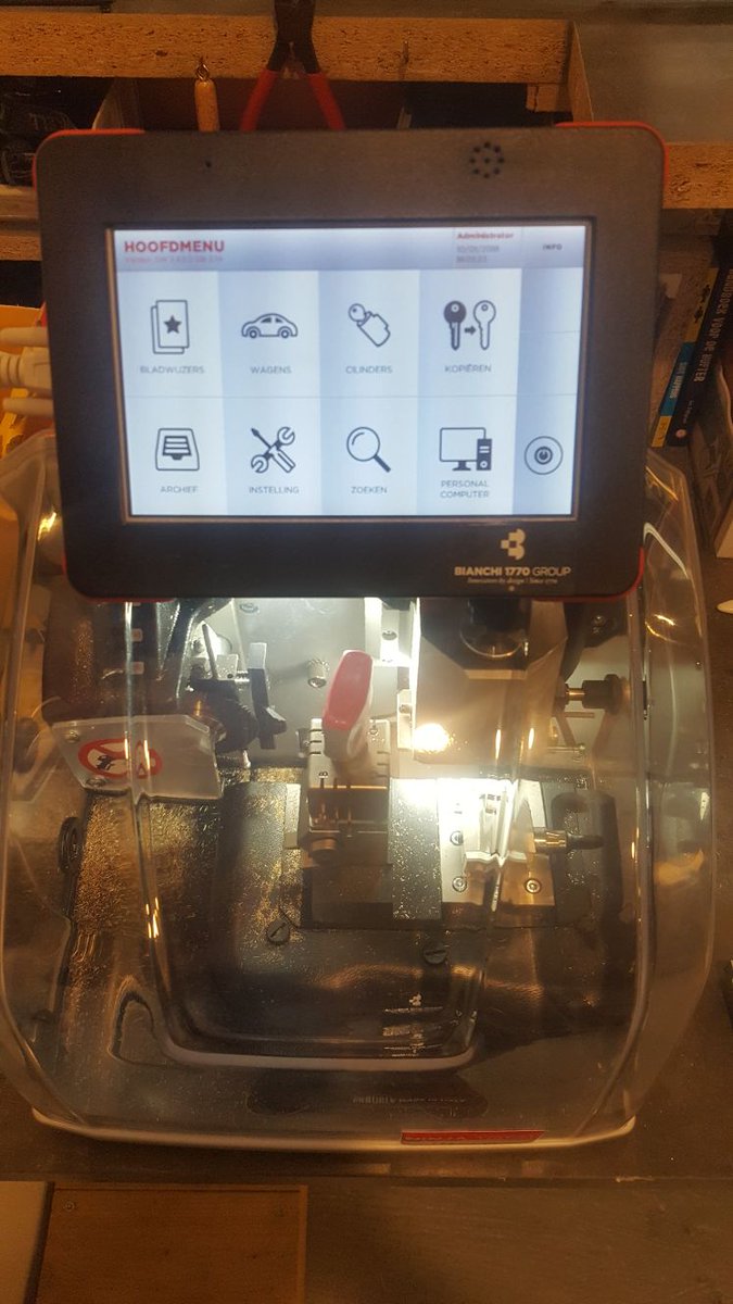 Superblij met onze nieuwe sleutelmachine 👍