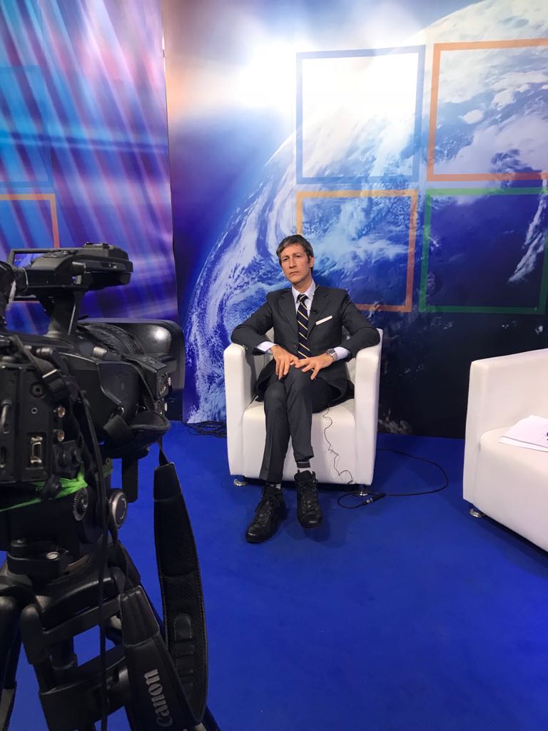 MatteoBenozzo's tweet photo. Ora in diretta su @classcnbc. Si parlerà di #ilva. Qui per seguire la puntata: https://t.co/owp3TBWFvR https://t.co/HhFM8cogoJ