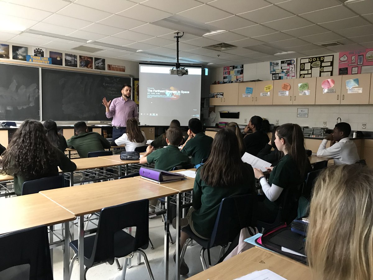 SpartansAtMTS's tweet photo. Who says science isnβt interesting? Our grade 9s are enjoying astronomical units and astronomy celebrities with Mr Holditch. The fun continues tomorrow. #spartanscience #sciencerocks https://t.co/z5uw0S0aNm