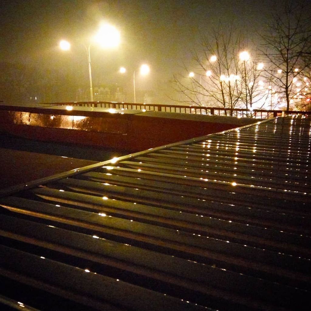 dzarka's tweet photo. Prší.
It rains.
#frydekmistek #frydek #slezsko #silesia #lavka #prsi #destivyvecer #rain #rainyevening #cestouzprace #cestoudomu #onmywayfromwork #onmywayhome https://t.co/gwWOZFrc73 https://t.co/swuZRBaQPS