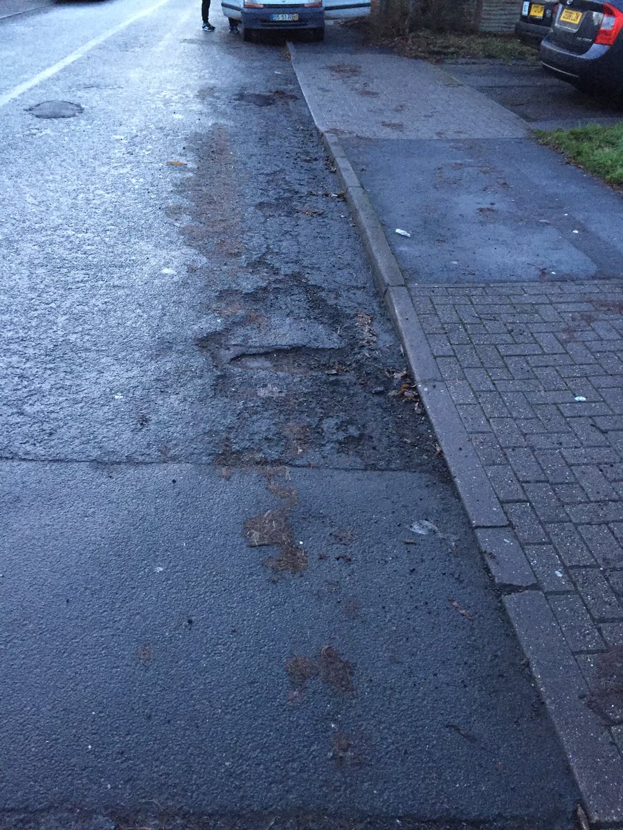 gardensinboots's tweet photo. Door knocking today in Anderton Park Road, Moseley. Residents all mentioned the poor condition of the street surface. Added to growing list of case work . #gettingthingsdoneinmoseley #libdems https://t.co/dMkZ2EKObl