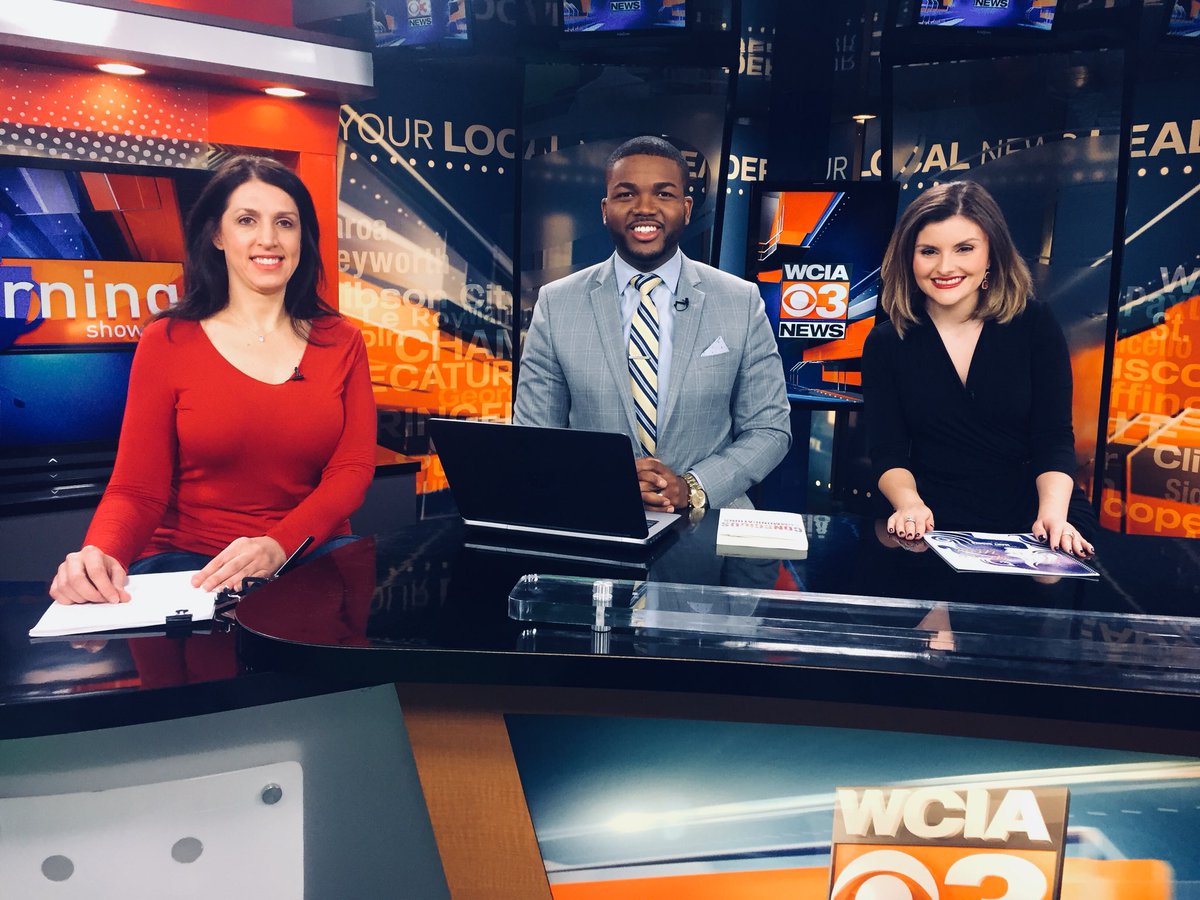 AlexCorradetti's tweet photo. Awesome to meet Author @mary_shores on the morning show today! Can’t wait to read your book!! #WCIA @WCIA3 https://t.co/aDSBK0x1VY