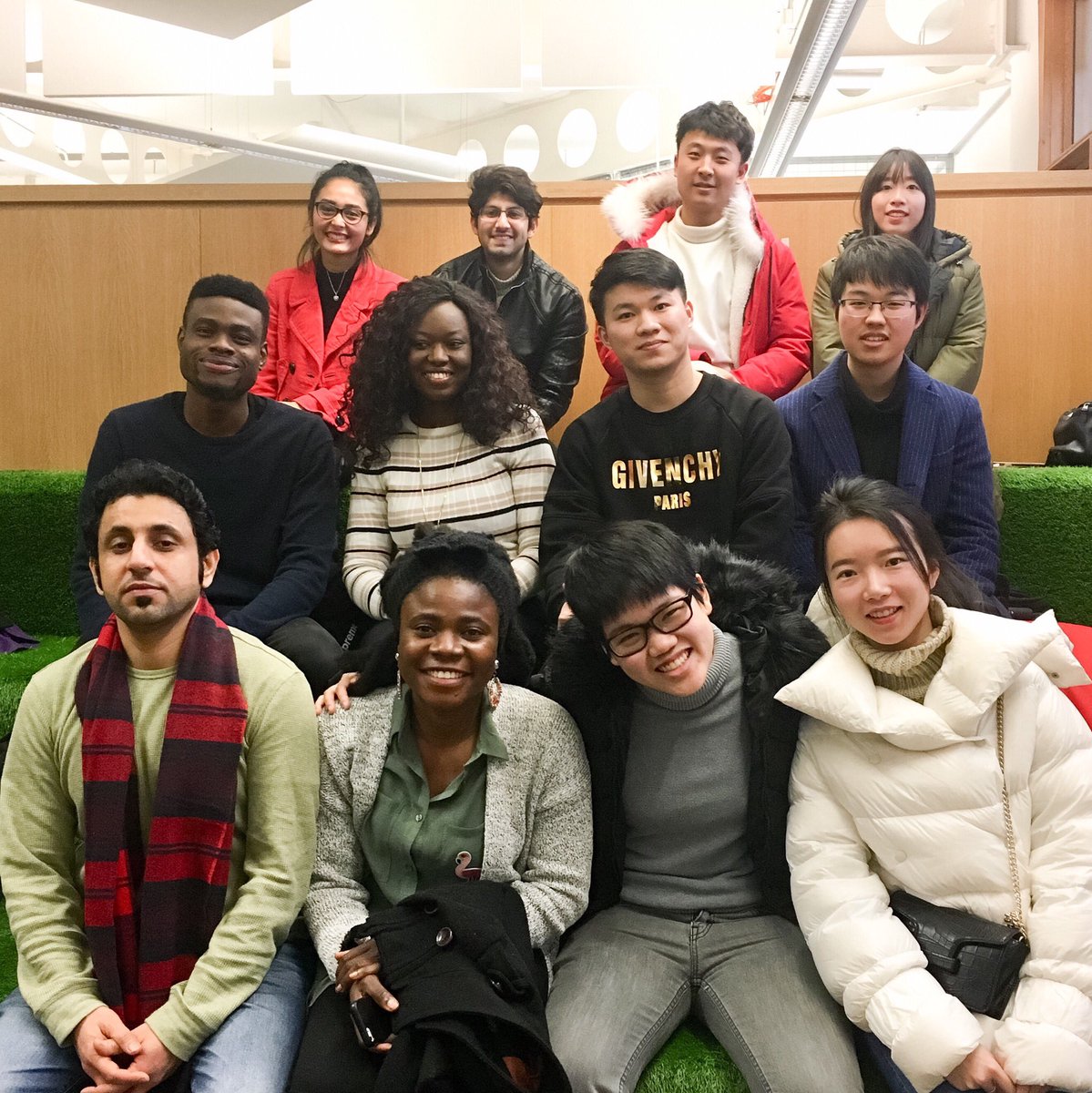 ComCultMed's tweet photo. Congratulations to our January cohort for finishing up their final projects and completing their #CCM journey! Great to hear from this group in our showcase today, inspiring (and maybe slightly intimidating) our May and September cohorts! 🎉 @covcampus @CoventryFAH #MastersOfArts https://t.co/iFEI9ahWfp