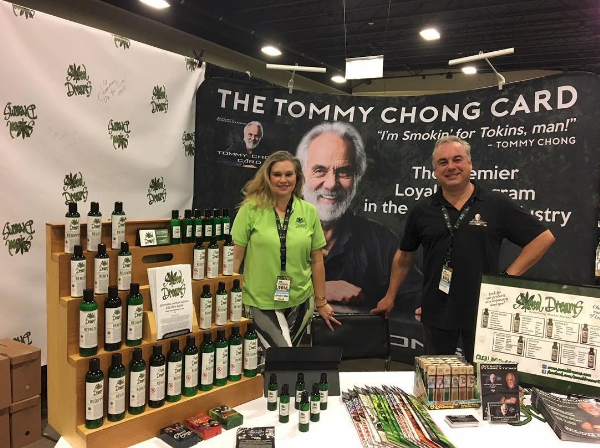 AffinityConnex's tweet image. We are at the Big Industry Show in #Miami #Florida! Come visit us to get your Tommy Chong Card. #Cannabis #Weed #Marijuana #Cannabiz #dispensary