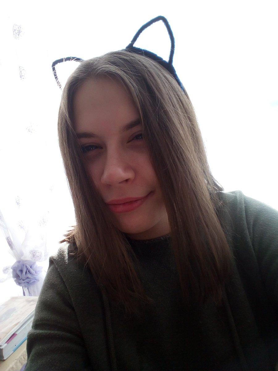 sofia777254's tweet photo. Обручи с класса 6-го не носила.

Спасибо, за осознание того, что лучше лицо за волосами прятать. https://t.co/wkEsuCtPWm