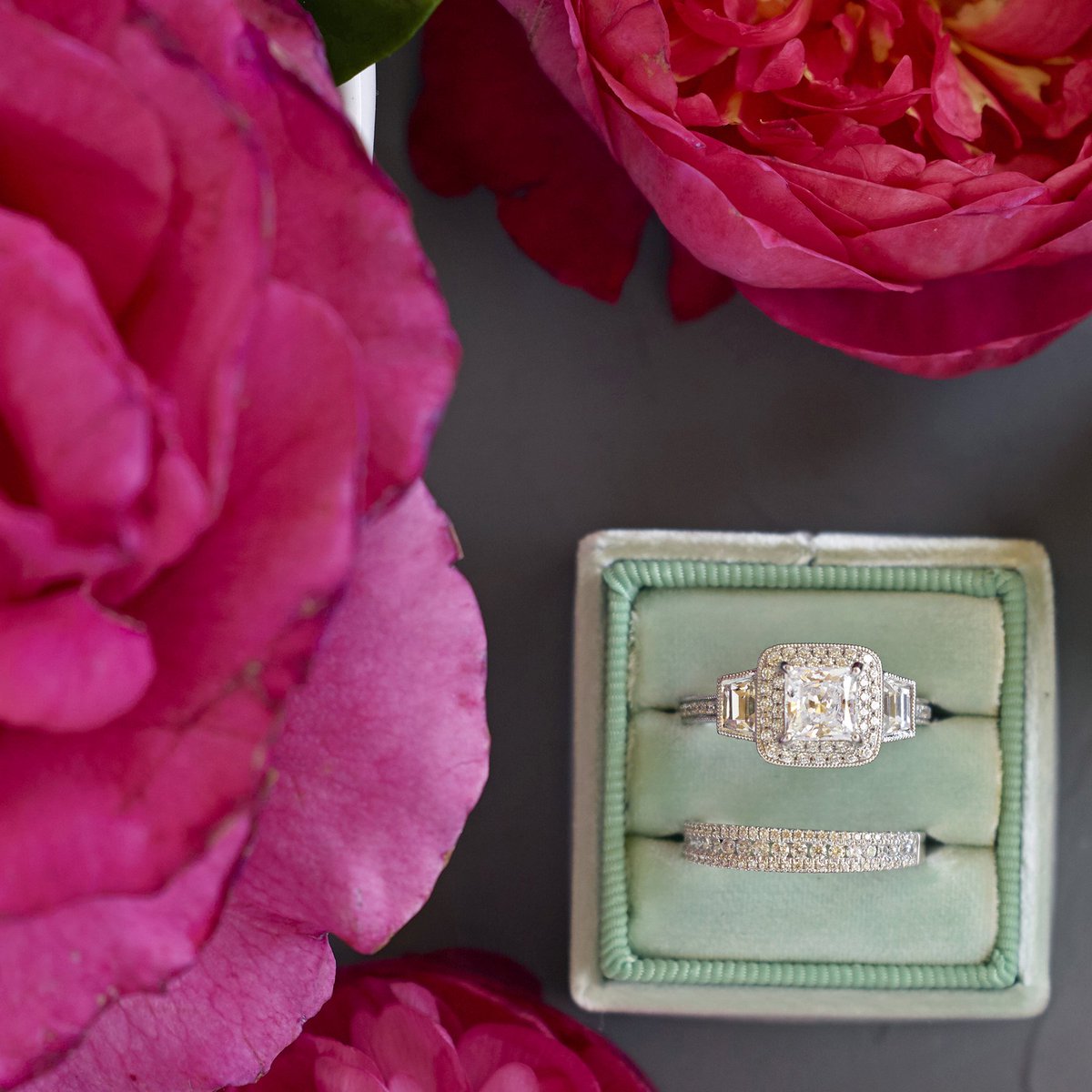 MARSFineJewelry's tweet photo. We've extended our #MARSJewelry Giveaway! Now through Valentine's Day, receive a FREE #MrsBox when you purchase any #MARSFineJewelry engagement ring (Image by @JoseVilla ft. MARS Style 25229)
Discover your #MARSMatch https://t.co/5EbF49Z01q