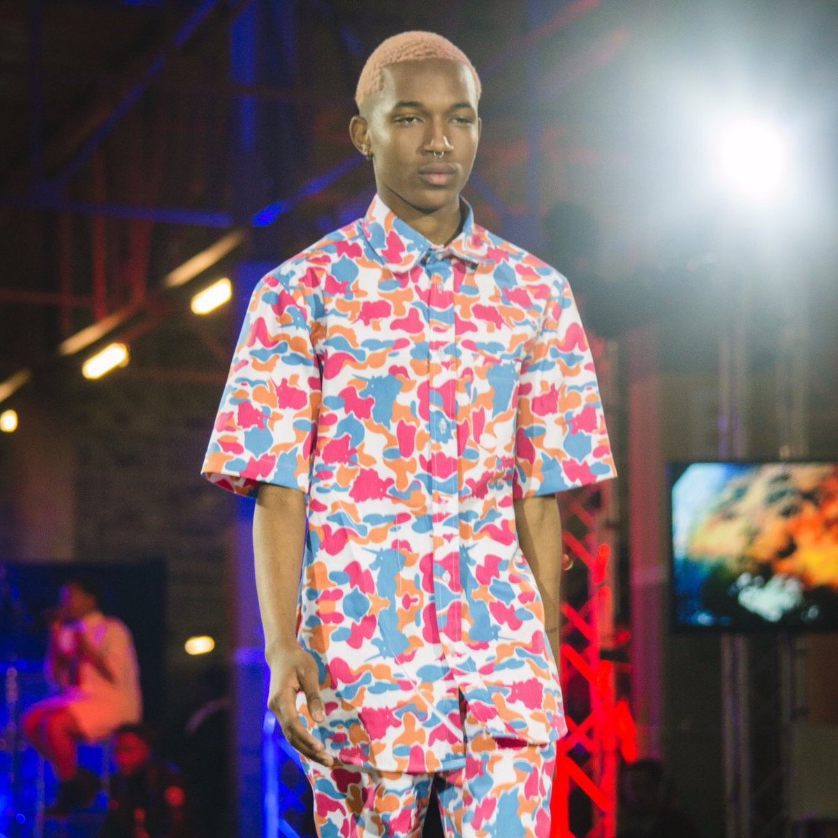 fraudfemme's tweet photo. we both walked at #MBFW17, good times. https://t.co/YeHyUkE7jl