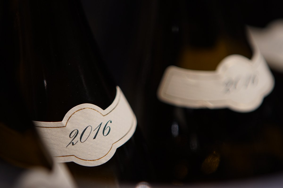 Goedhuis's tweet photo. There is much to celebrate about the 2016 vintage in Burgundy, with many wines both exemplary in style and fine in quality. #burgundy2016 #vinsdebourgogne #BourgogneWeek @VinsdeBourgogne https://t.co/6GMpfkNXU8
