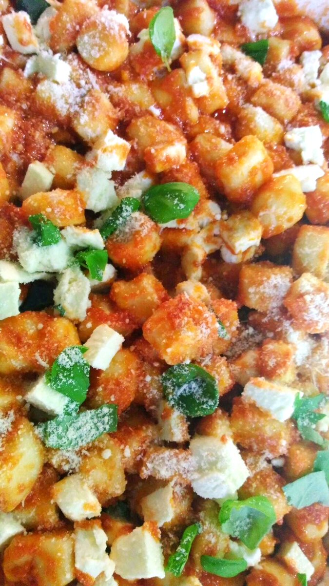 Pastastationuk's tweet photo. On the specials lunch menu this week...Gnocchi Sorrentina or Fusilli garlic, oil and chilli peppers. All made using out own #handmade #artisan #pasta £4 to take away or eat at our bar! https://t.co/zdcy1g7CyC