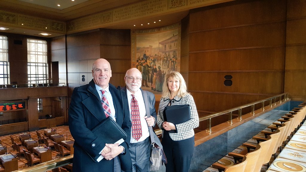 Suzanne Mayr tweet media