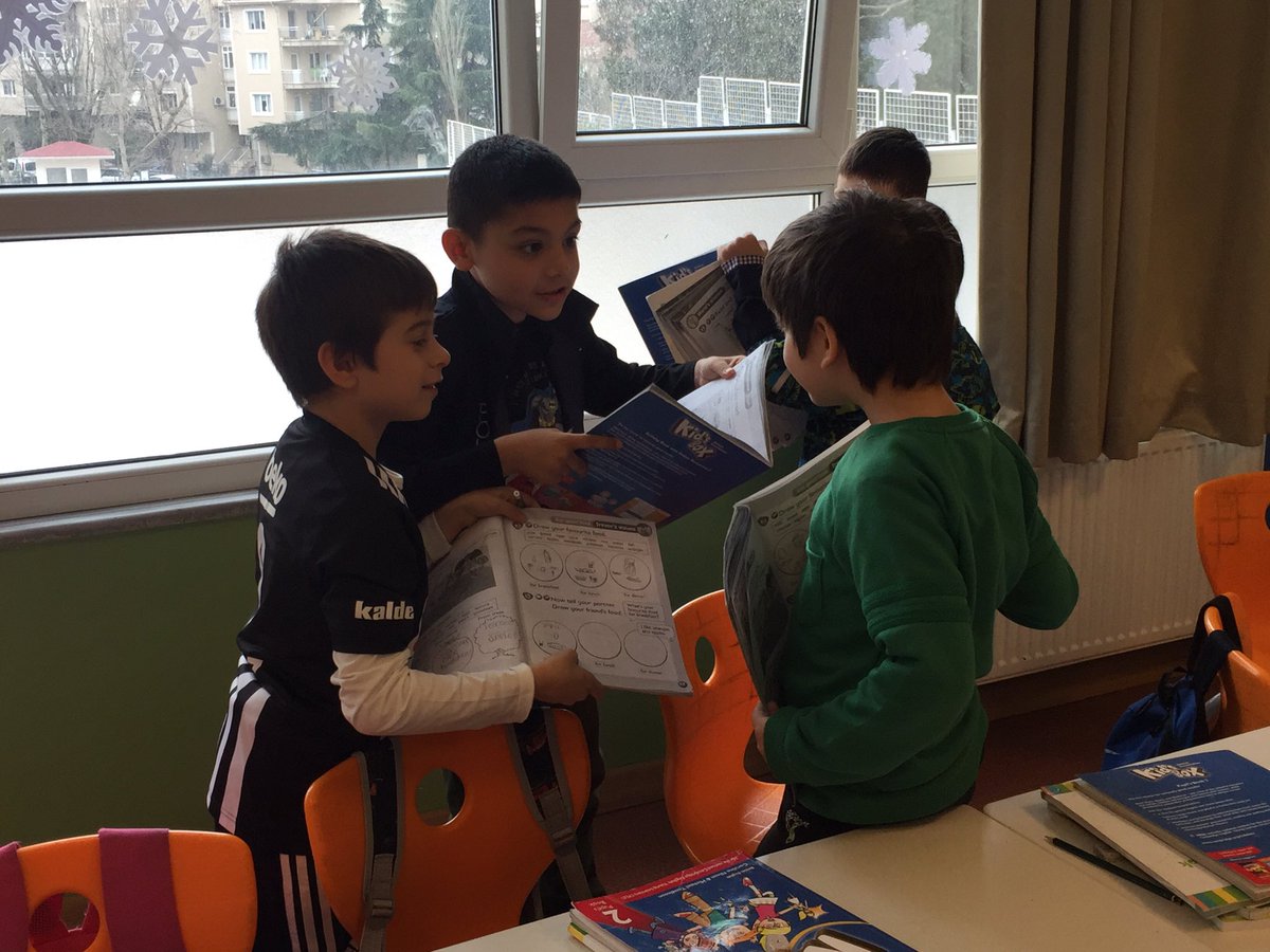 İngilizce dersinde karşılıklı soru cevap yapıyoruz. #learnenglish  @KadikoyDoga