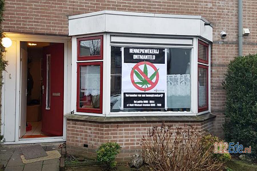 🚨 Hennepkwekerij ontruimd in de wijk de Rietkampen 112.press/Q9gp2B #Ede #112Nieuws https://t.co/wB9SOMOqS6