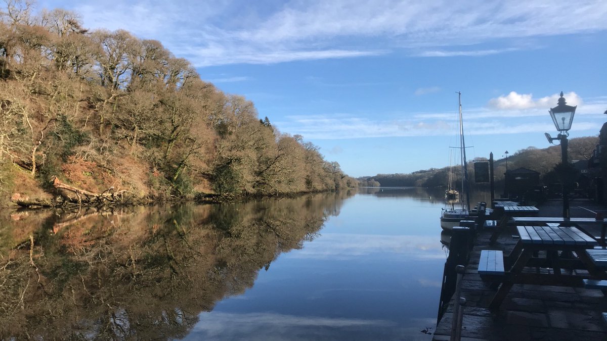 What a beautiful day, can’t beat these views! 😍😍
#view #pub #themaltstersarms #thetuckenhaypub #theriverdart #bowcreek #reflection #beauitful #stunning #tranquil #peaceful
