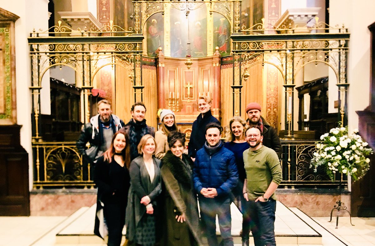 harriet_thorpe's tweet photo. .@bbccomedy @GuildfordBard @Lucy_H_Pearson @Jack_Whitam @RickOakley1 @RobertElkin @Rikkilawton @HoarseSociety @charconquest @IndianaZilpah @matthewcat76 #noelwhite #neilirish #RomeoAndJuliet #Venue #HolyTrinityChurchGuildford #BookNow 🌟 https://t.co/Ix5EiTJEjj
