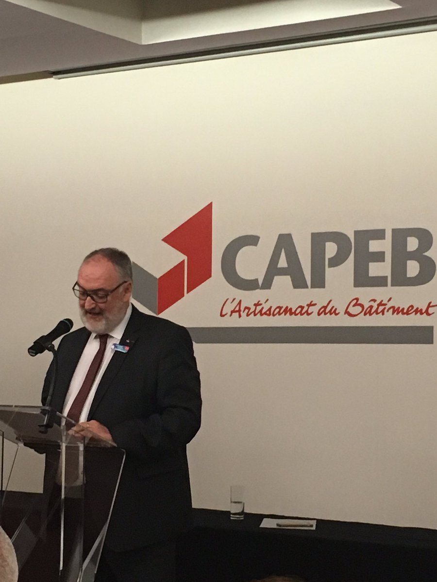 Patrick Liébus, président #CAPEB présente ses vœux pour 2018 aux artisans et à leurs proches 🎉