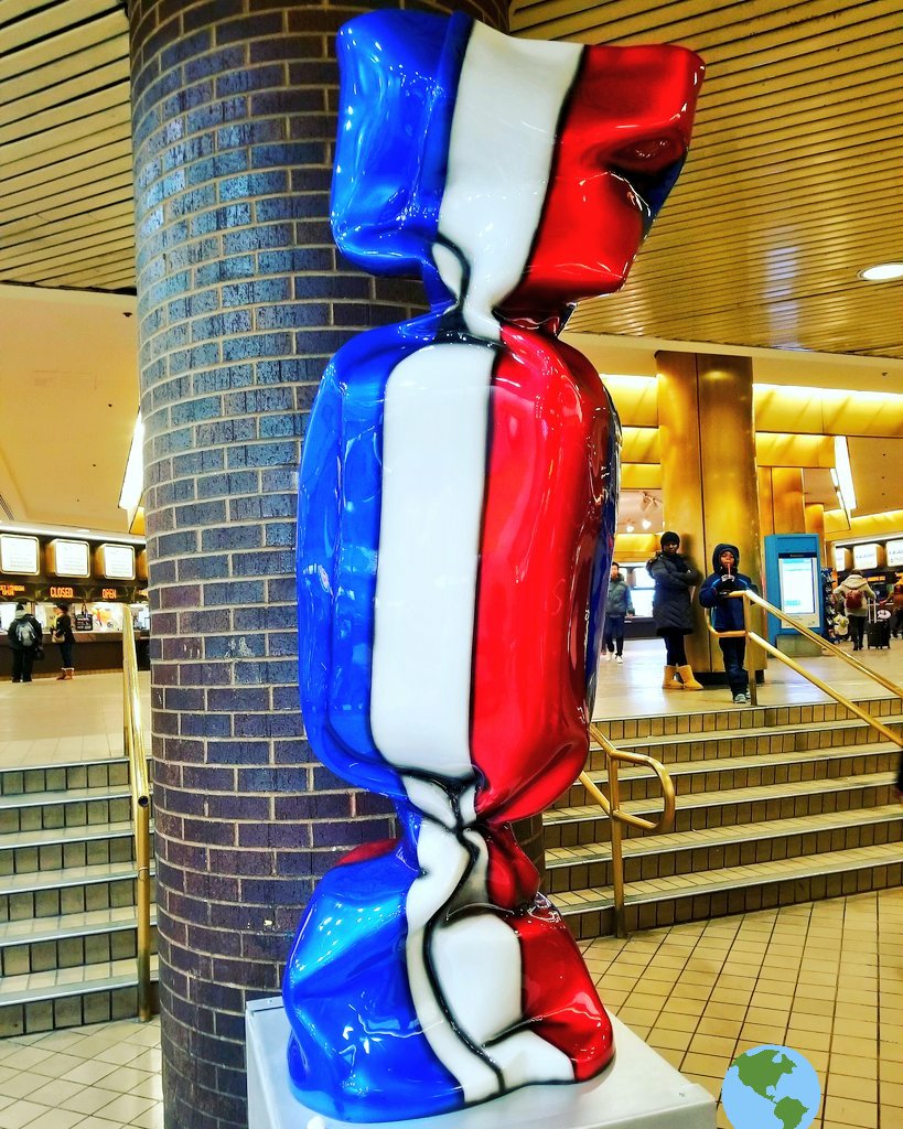 LVladimirReyes's tweet photo. #Installation by French Artist #jenkell_official 🍬🍭🍬 @ PABT #NewYorkCity #Manhattan #Newyorker #NYC #art #arte #creativity #architecture #design #style #luxurious #travel #blogger #explore #adventure #streetart #streetlife #urbanart #travel #blogger https://t.co/f711gzkWIH