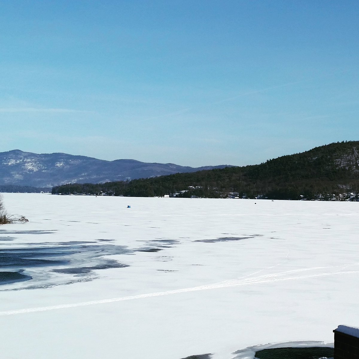 The_RoofTop_Bar's tweet photo. Finally out of #subzero temperatures but it would still be pretty chilly drinking frozen margaritas on the terrace ❄ #LakeGeorge https://t.co/kAEW38vp5P