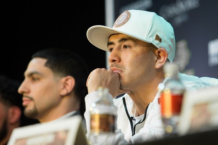BoxingEquipped's tweet photo. #Rios responds to #fans calling him a “#bum_fighter”
https://t.co/vucn2K90ih https://t.co/qHQsmh38zw