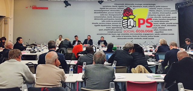 partisocialiste's tweet photo. À la veille de la rencontre du PM avec les associations, le Bureau national du PS auditionne @florent_gueguen, directeur de la #FNARS, sur les difficultés rencontrées depuis l’été par les acteurs de l’hébergement d'urgence et de la lutte contre l’exclusion https://t.co/34WFrhNH4y