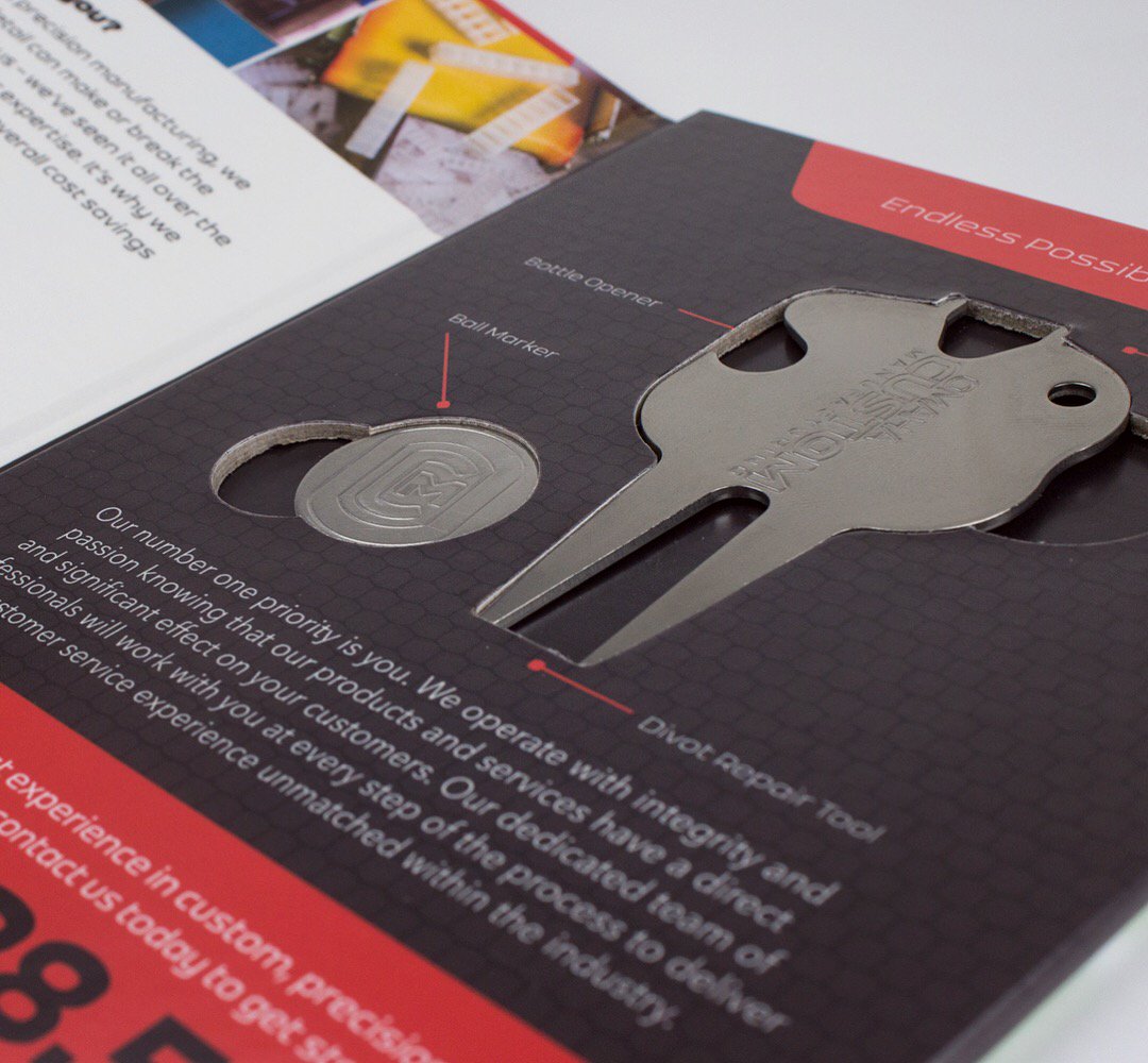 SunpackDotCom's tweet photo. Custom die-cut turned edge folders are great for gift cards, collectible coins, credit card USB drives and in this case a divot tool and ball marker. #turnededge #golf #promotionalproducts #packagingideas #branding #marketing #promotionaladvertising #creativegroup #adagency https://t.co/5X2awDEmMS