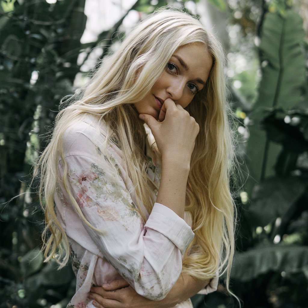 LOSTCULTURE's tweet photo. LØST CULTURE MEETS: MARIE DAHLSTROM

[#LCMeets + #Interview + #Music]

https://t.co/gb9dS1eHm3 https://t.co/tY0suRdKT4