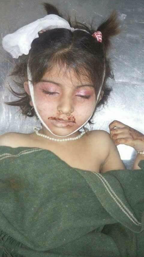 HereRaZa's tweet photo. وے بُلھیا اج مر گیا تُوں 
تیری قبر تے نا وجن ڈھول
تیرے شہر قصور دے شمراں نے
اج زینب دتی رول

 #JusticeForZainab https://t.co/BDvw1Jkenh