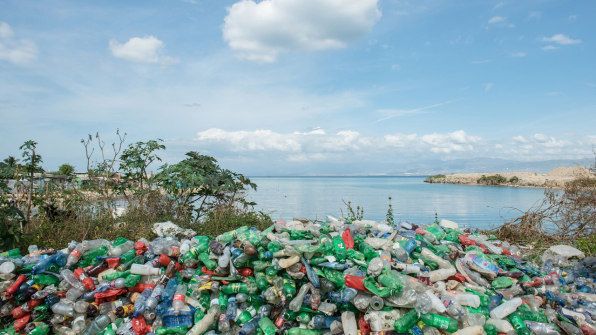 emmavaast's tweet photo. A good example of circular economy in action: To Keep Plastic Out Of The Ocean, Companies Are Starting To Add It To Their Products #sustainability #insy455 https://t.co/UstgO3xgFb https://t.co/u5YMXdjPHy