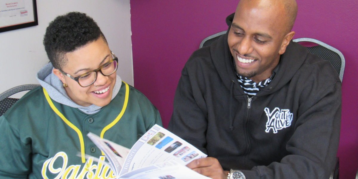 YouthALIVE510's tweet photo. Webinar Wednesday - #HealinginColor - Screening for trauma - a tool to help young men of color - https://t.co/2Obw0gF58Z https://t.co/l413eJOZkn