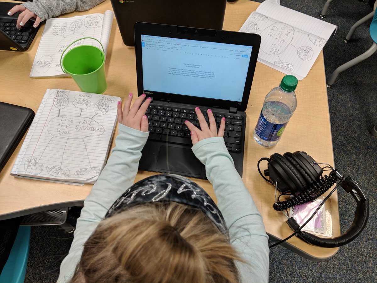 meganwarwick12's tweet photo. 2nd graders using Google Classroom for their writing work! #vanmeter https://t.co/Sb74HPJKzG