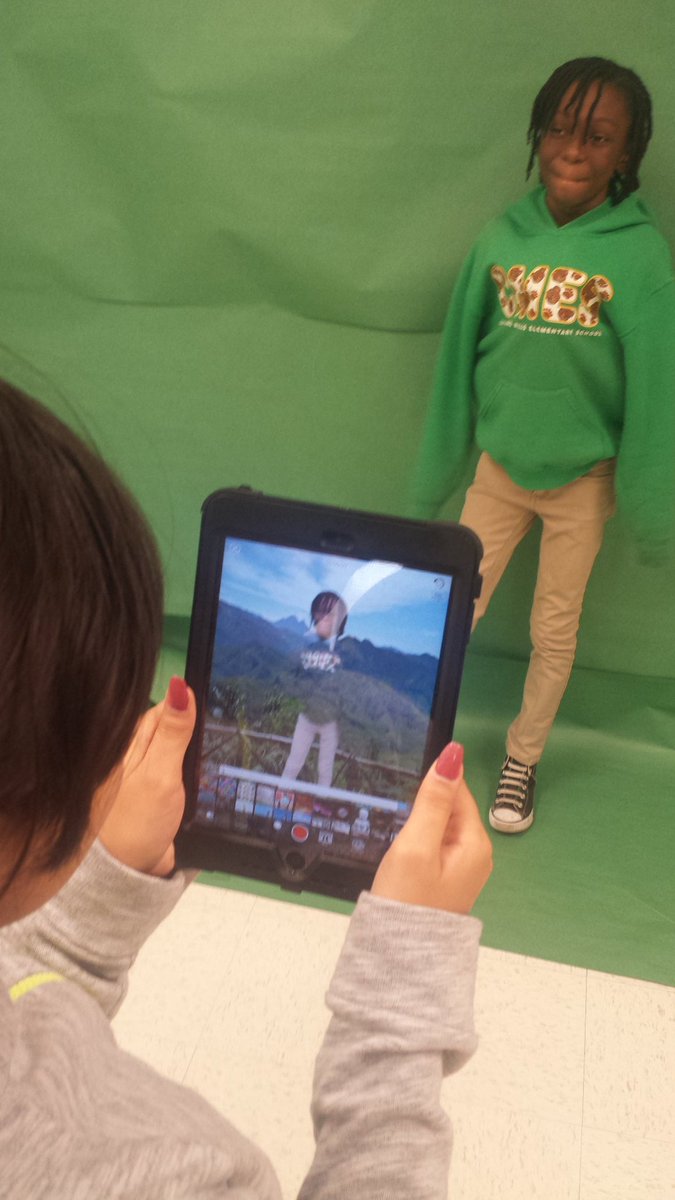 LaTonyaBrew1's tweet photo. Using greenscreen technology, we went to six biomes and told what we discovered: regions, climate, animals, & plants! #Cmes_cubs #Cmes_tech https://t.co/mYfUQULZfN