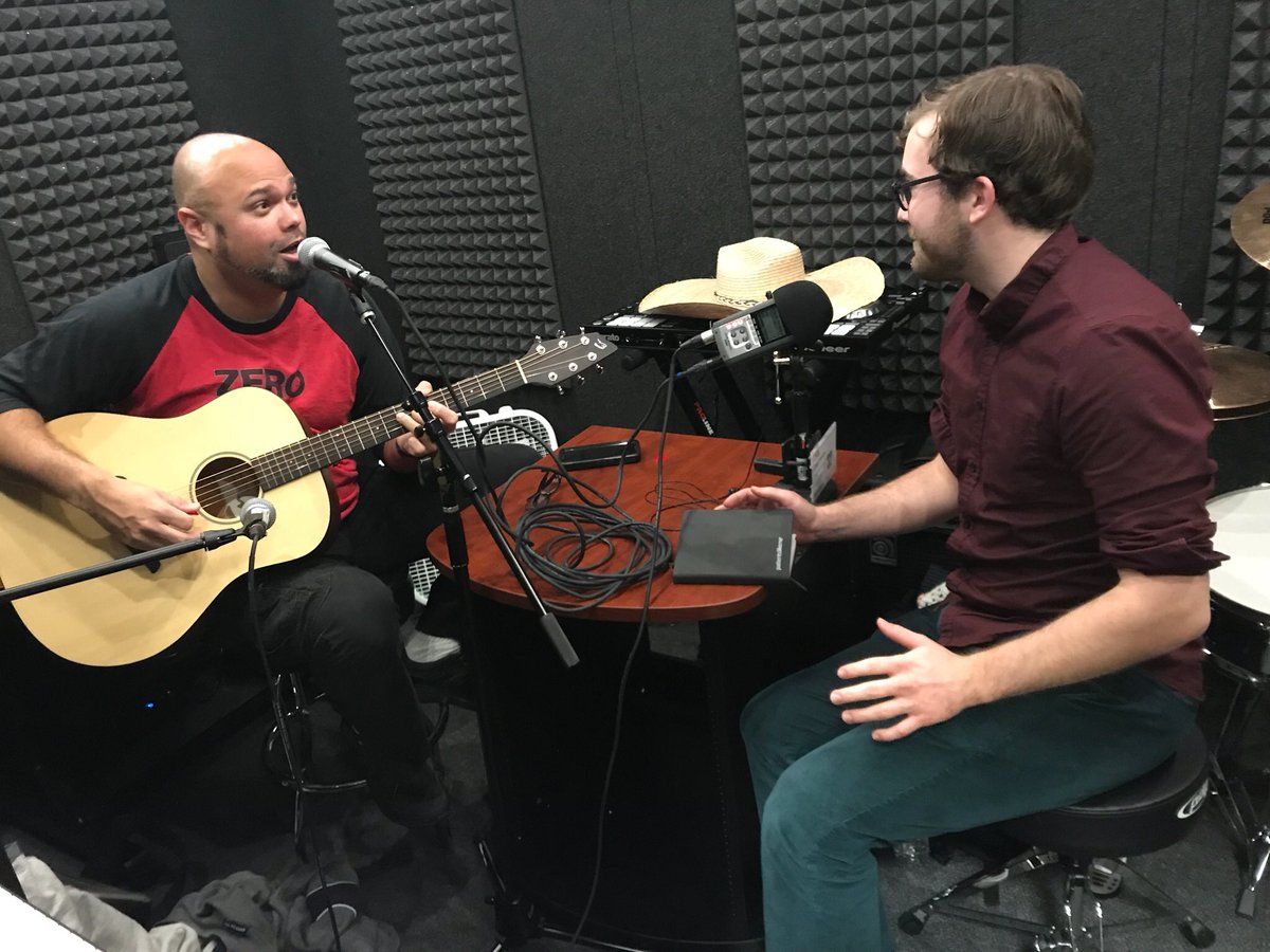 ComedyKeys's tweet photo. Sneak preview of next month's episode. Thanks to @nelsonvelazquez of @LosImproviachis and the helpful folks at @guitarcenter in Country Club Hills, IL! Releasing on Feb 4th. #podcast #guitar #improv https://t.co/eRskAKaOMs