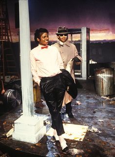 michaeljackson's tweet photo. "Michael Jackson influenced me just by being the entertainer that he was...I followed everything that he did. I know every step in “Thriller.” I know every step that he did in 'Billie Jean.'" – Ginuwine 
Do you know which of Michael’s songs Ginuwine sampled in “Want U to Be”? https://t.co/kPGAiGD3TT