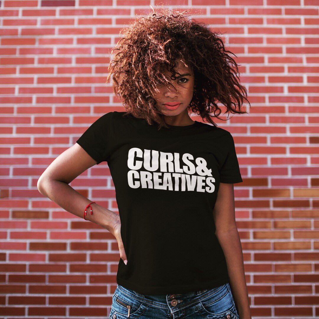 dpction's tweet photo. DPCTION:

Hey Sis,

You poppin. 💯💯 .

Purchase your Curls &amp; Creatives Tee at https://t.co/ihaHdE8Y89 ... Follow the link in the bio.

#dpction #curlyhair #curlygirl #creatives #diaspora https://t.co/ZcemO61p9N