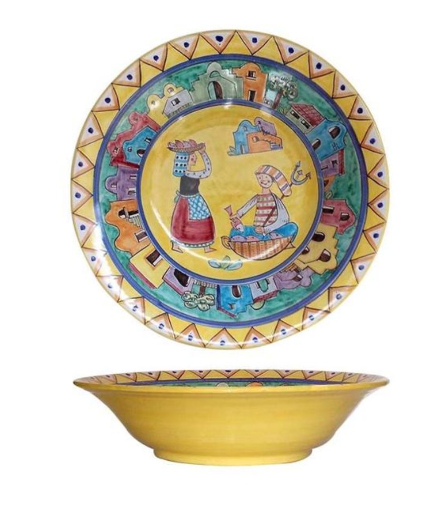 These large centerpiece bowls are an eye catcher! They are handmade by master artisans in the #amalficoast and shipping to the US is free! Find them on amalfy.com