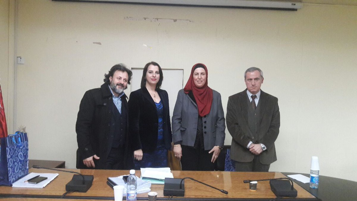 AhlamHabli's tweet photo. #الجامعةاللبنانية# مناقشة رسالة الماجستير في اللغة العربية #تكنولوجيا التعليم وتخطي الصعوبات الأكاديمية في مرحلة التعليم الأساسي الأولى # درجة جيد #9/1/2018 https://t.co/Clw3dilPpQ