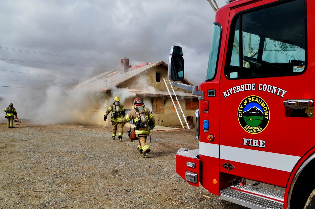 CAL FIRE/Riverside County Fire Department tweet media