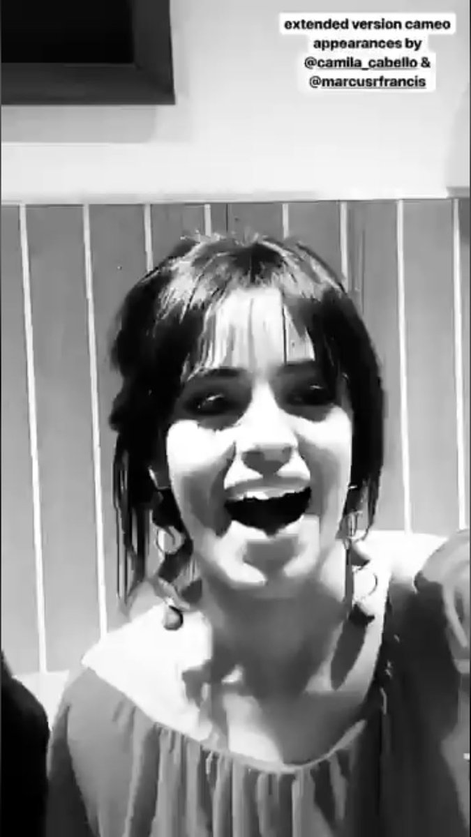 dwnlikesunsets's tweet photo. aw she looks so happy I’m so proud #CamilaThisFriday https://t.co/dOGRVRAuZw