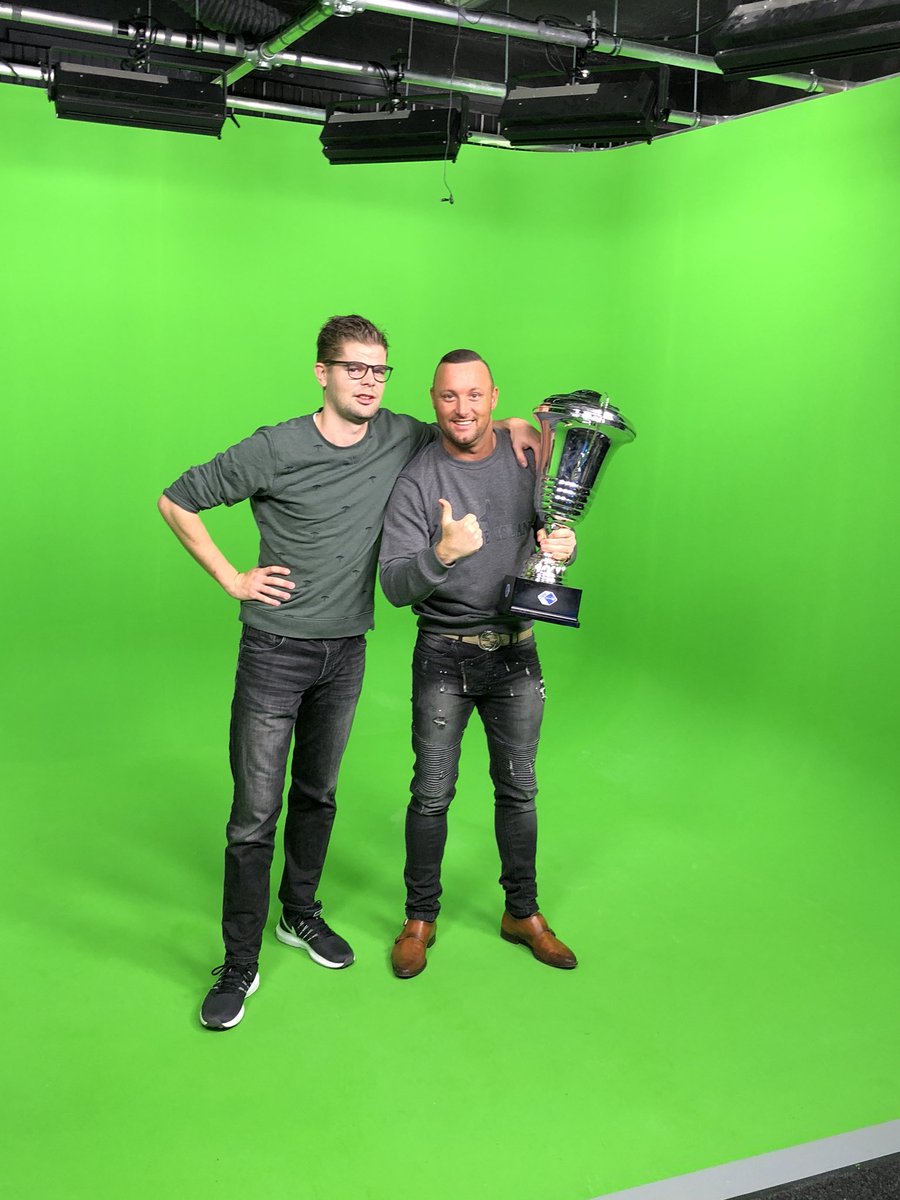 Waar is de beker voor???
Binnenkort meer hierover...
@LucasvanLeeuwen <a href="/sterrennl/">Sterren NL</a>