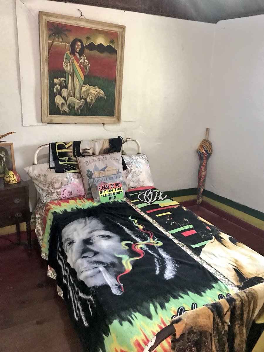 While I M Young On Twitter Paid A Visit To Bob Marley S